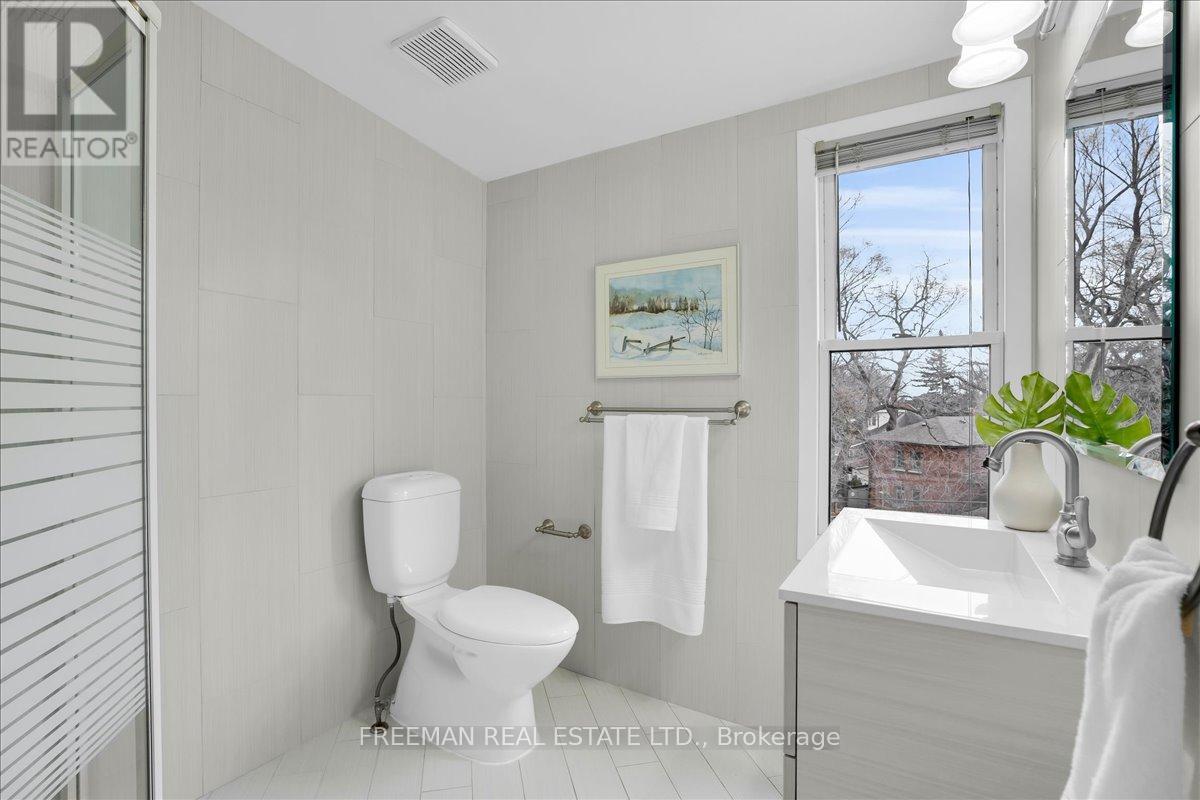 29 Tyrrel Avenue, Toronto, Ontario  M6G 2G1 - Photo 33 - C12892702