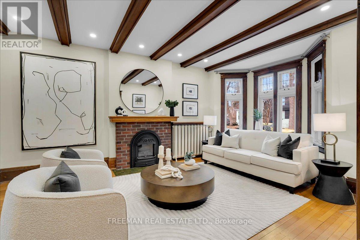 29 Tyrrel Avenue, Toronto, Ontario  M6G 2G1 - Photo 5 - C12892702