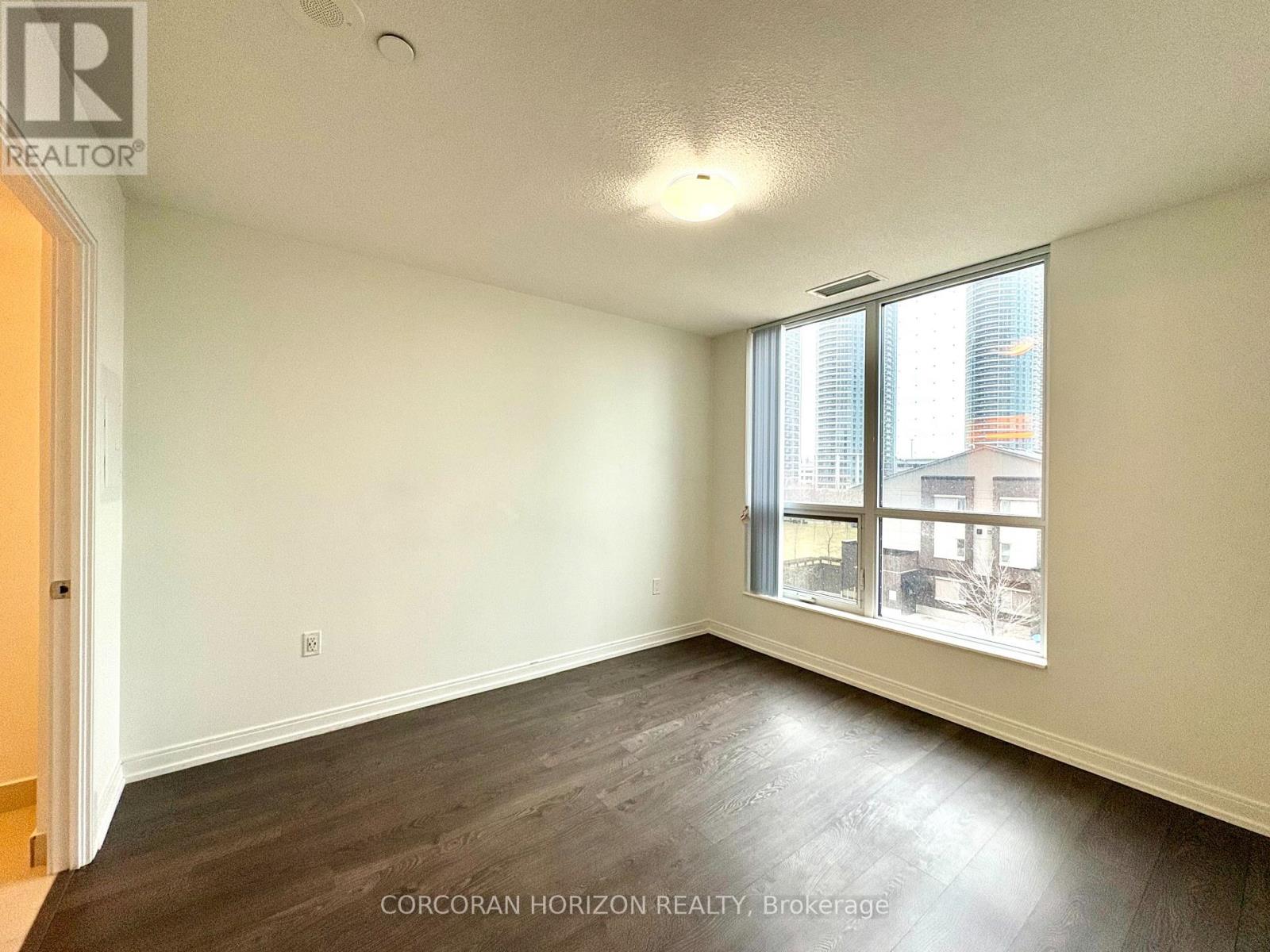 325 - 275 Village Green Square, Toronto (Agincourt South-Malvern West), Ontario  M1S 0L8 - Photo 13 - E12892556