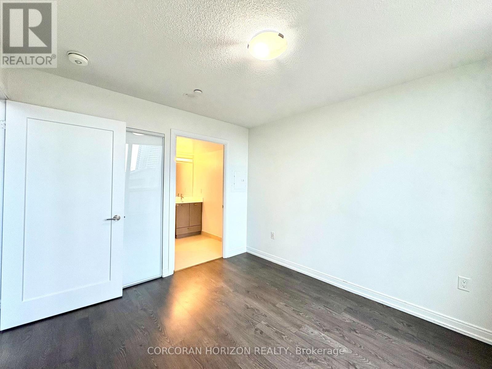 325 - 275 Village Green Square, Toronto (Agincourt South-Malvern West), Ontario  M1S 0L8 - Photo 14 - E12892556