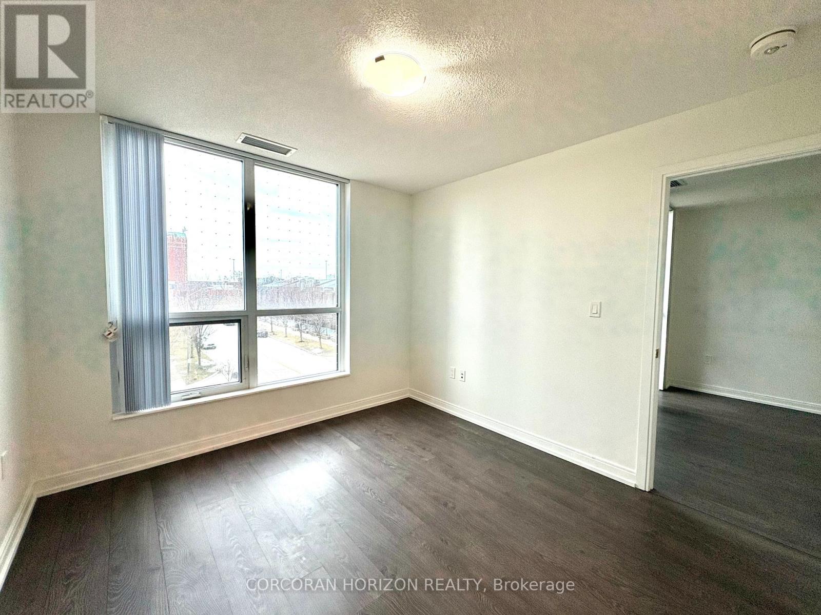 325 - 275 Village Green Square, Toronto (Agincourt South-Malvern West), Ontario  M1S 0L8 - Photo 16 - E12892556