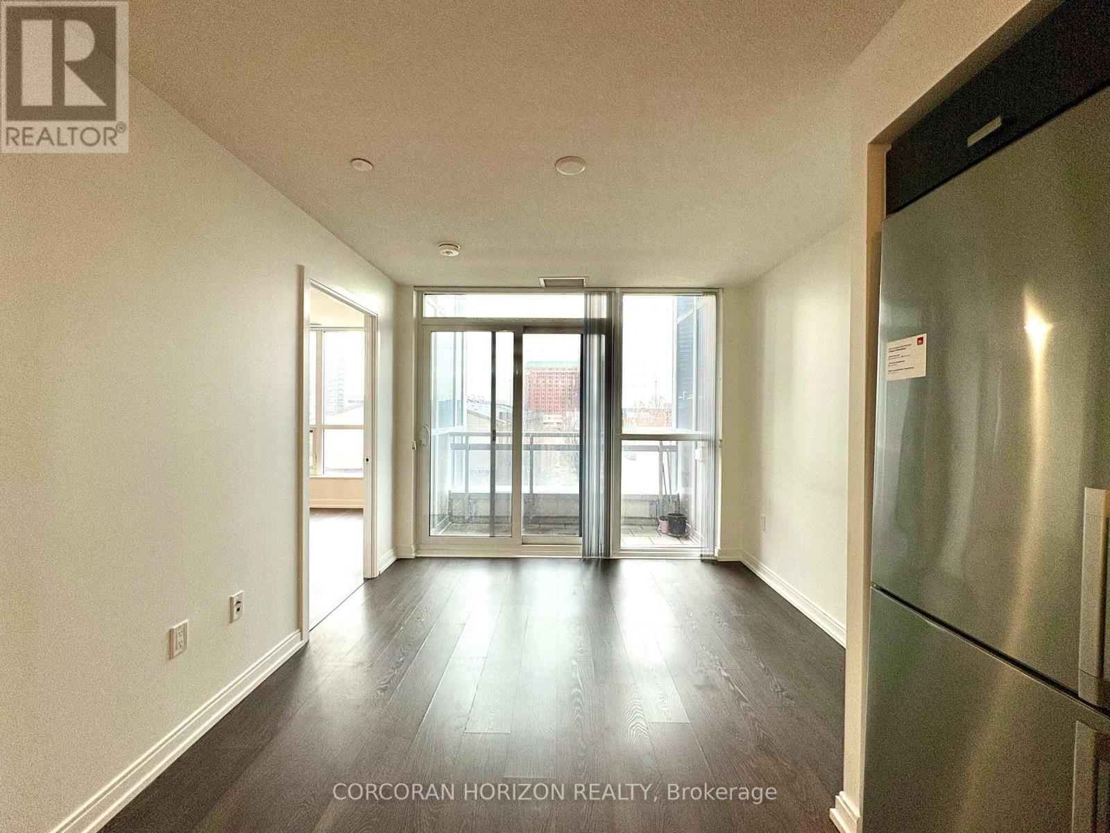 325 - 275 Village Green Square, Toronto (Agincourt South-Malvern West), Ontario  M1S 0L8 - Photo 9 - E12892556