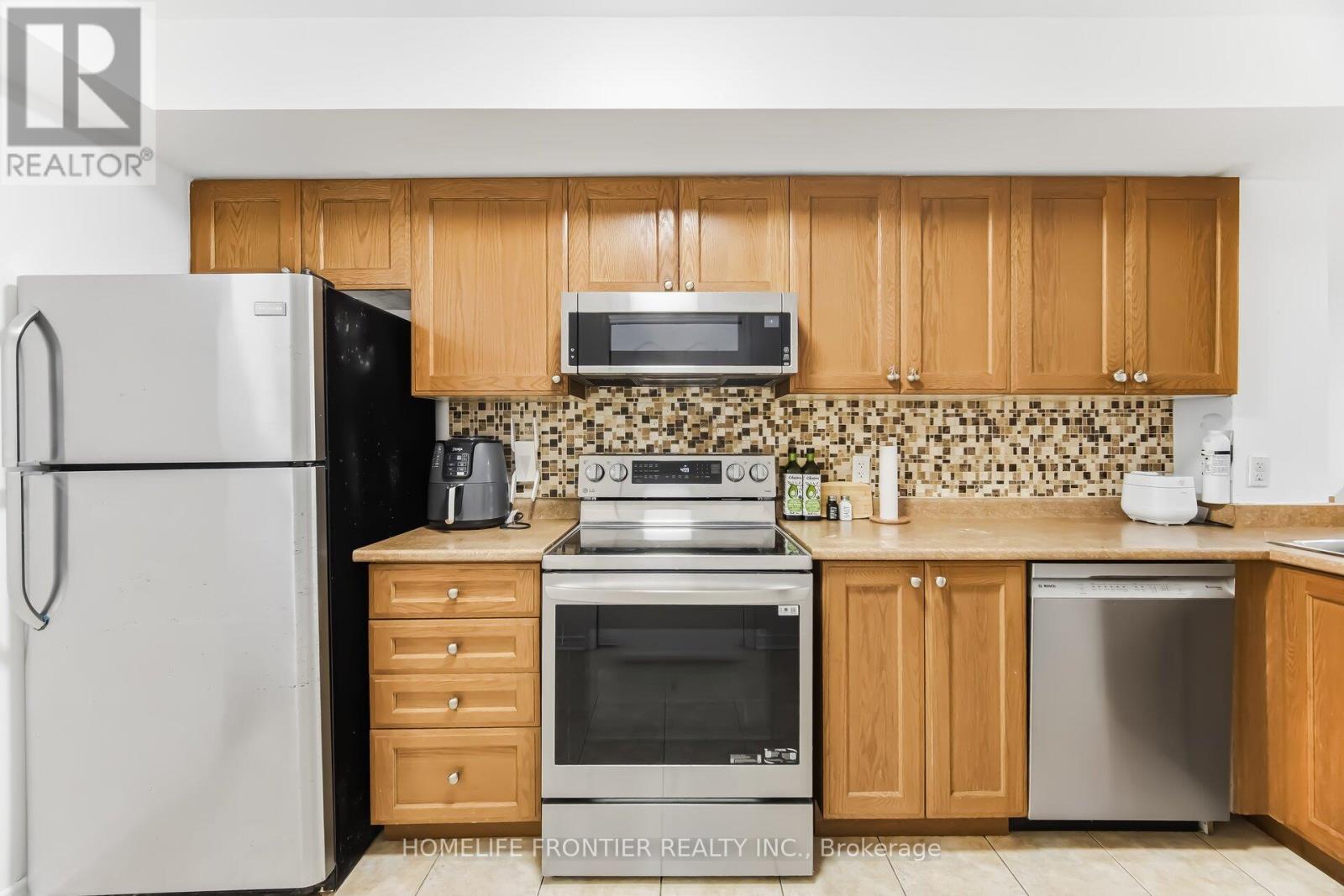 207 - 45 Strangford Lane, Toronto, Ontario  M1L 0E5 - Photo 9 - E12892592