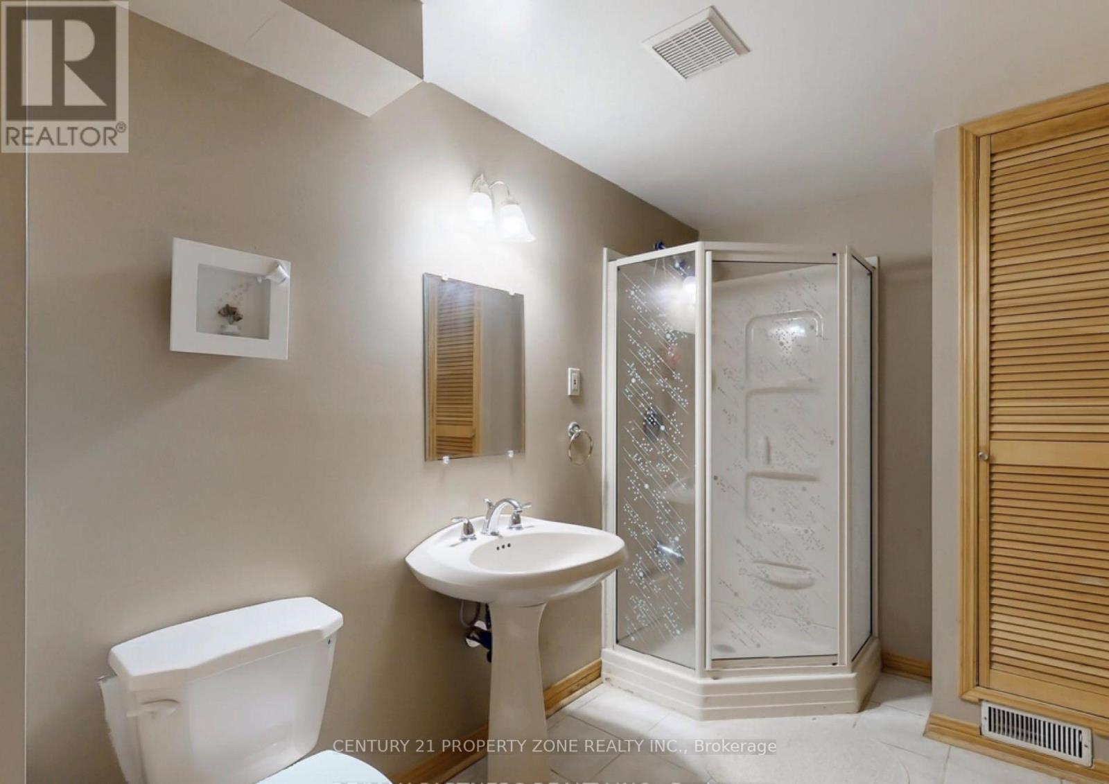 15 Ribbleside Drive, Whitby, Ontario  L1N 6Z3 - Photo 16 - E12892596