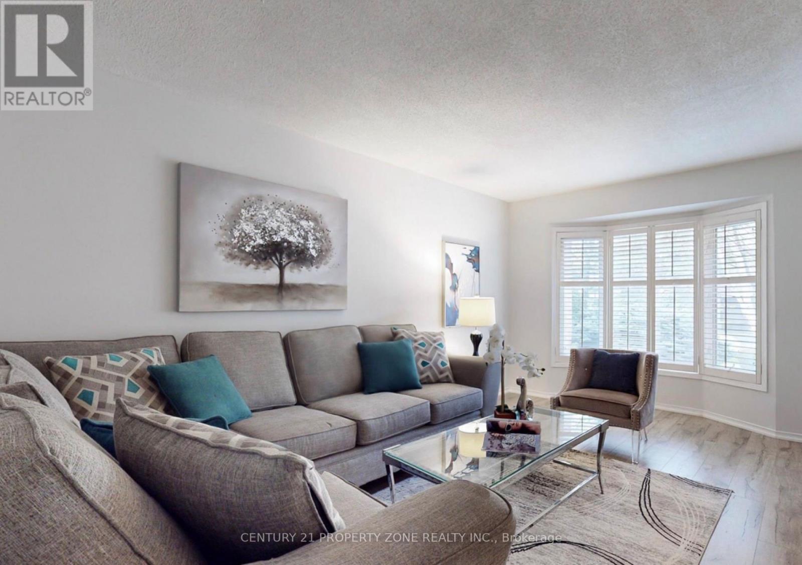 15 Ribbleside Drive, Whitby, Ontario  L1N 6Z3 - Photo 7 - E12892596