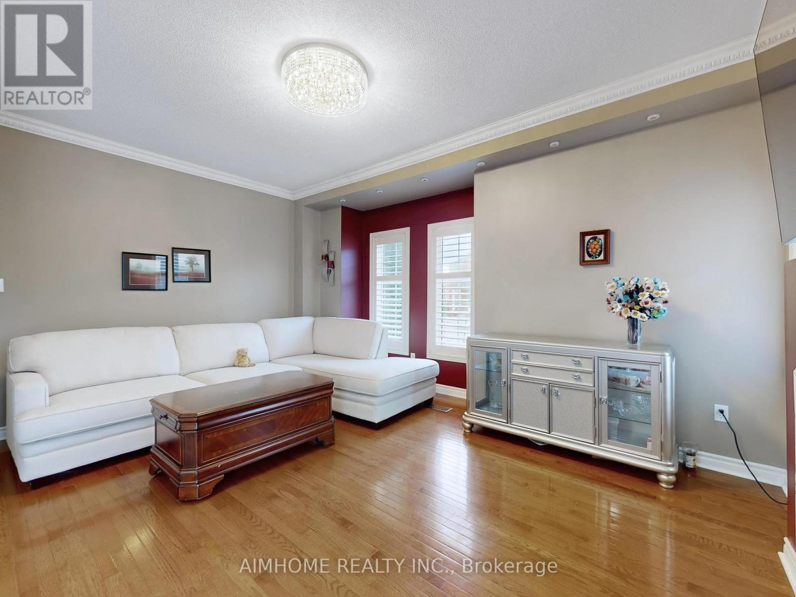 68 Wheelwright Drive, Richmond Hill, Ontario  L4E 5A1 - Photo 5 - N12892554