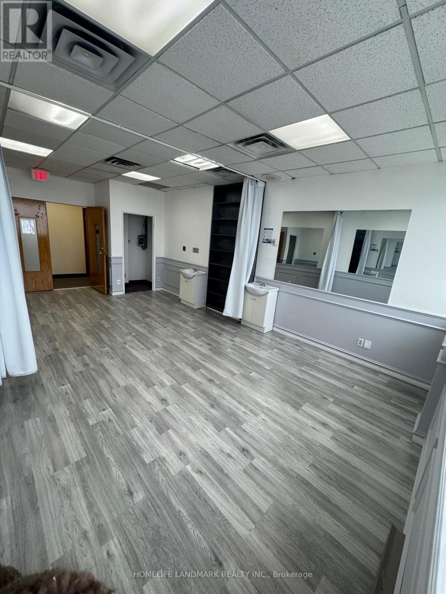 105 - 324 Highway 7 Avenue E, Richmond Hill, Ontario  L4B 1A6 - Photo 8 - N12892626