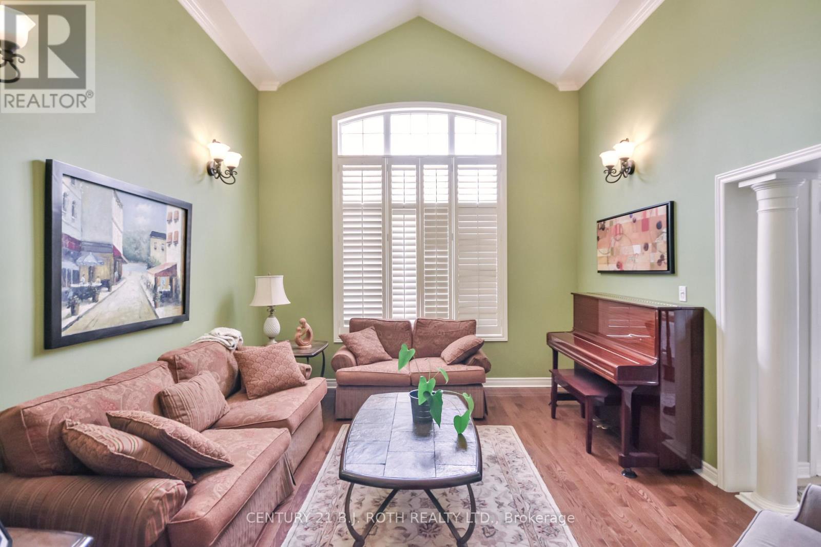 38 Camelot Square, Barrie (Innis-Shore), Ontario  L4M 0C3 - Photo 14 - S12892512