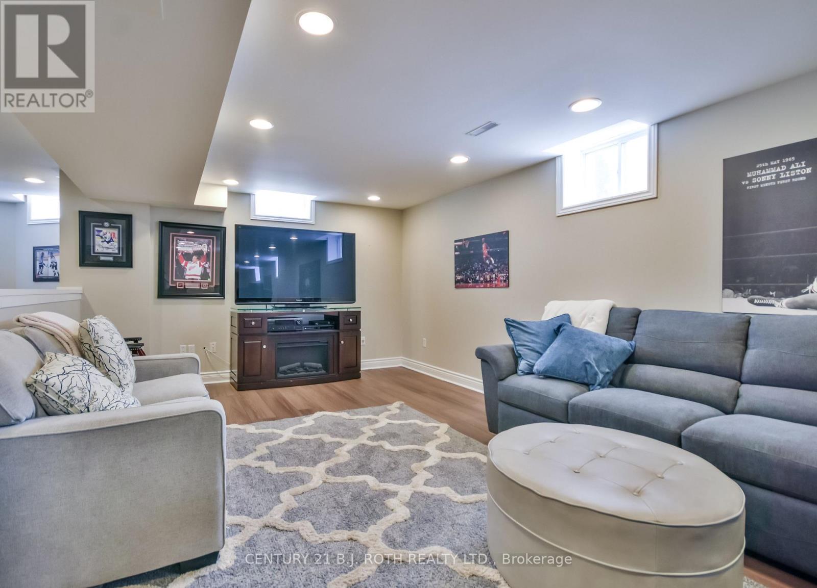 38 Camelot Square, Barrie (Innis-Shore), Ontario  L4M 0C3 - Photo 31 - S12892512