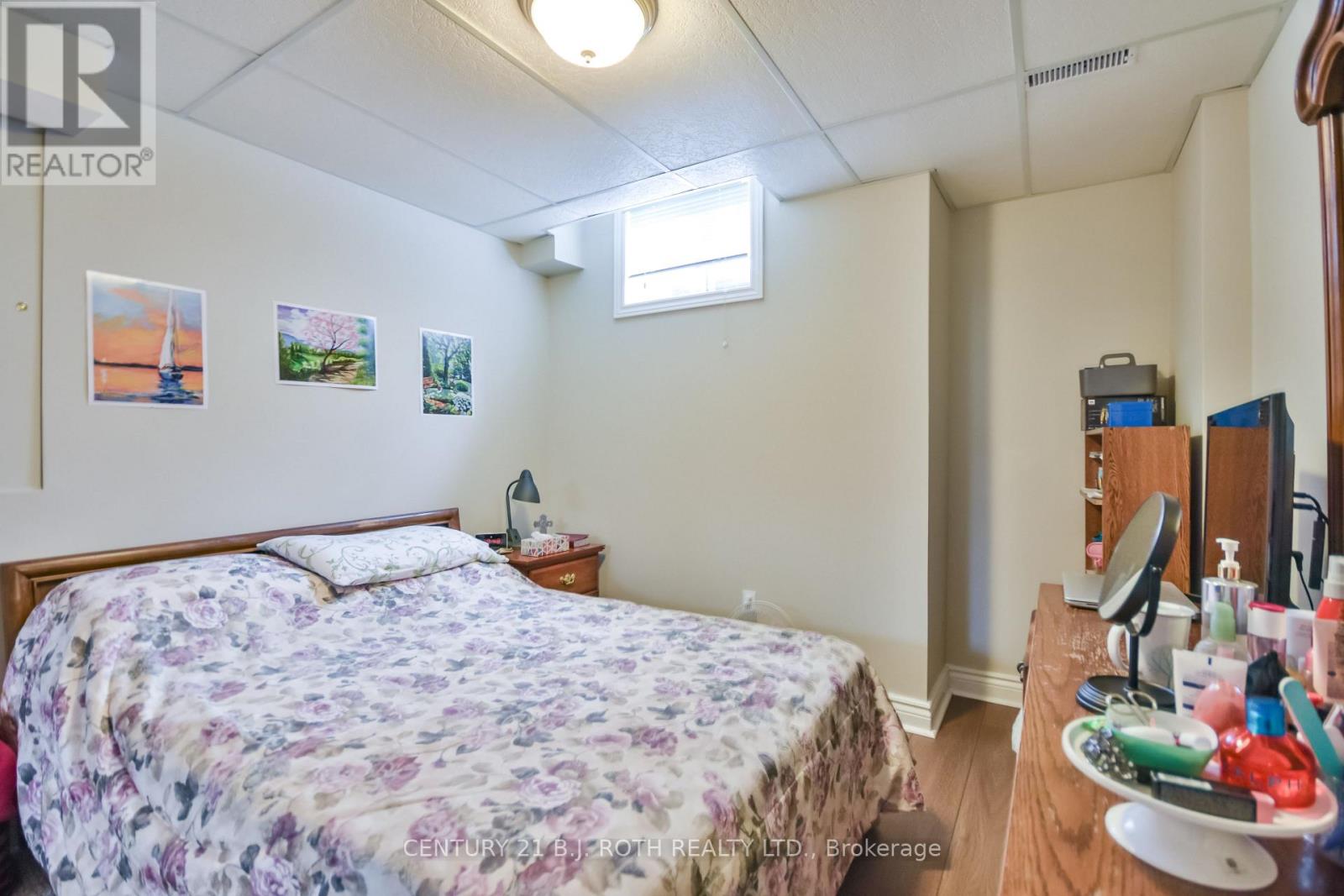 38 Camelot Square, Barrie (Innis-Shore), Ontario  L4M 0C3 - Photo 32 - S12892512