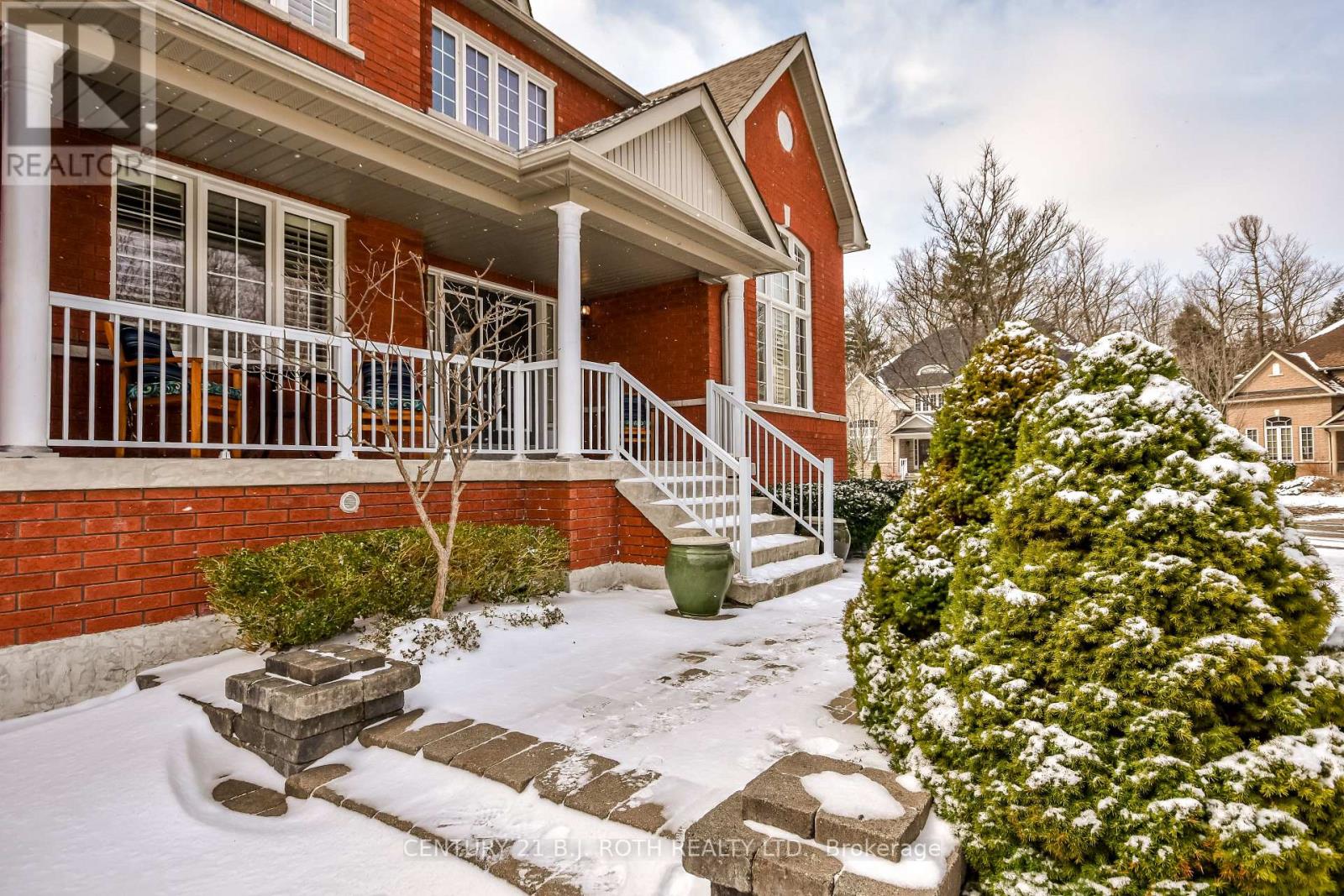 38 Camelot Square, Barrie (Innis-Shore), Ontario  L4M 0C3 - Photo 5 - S12892512