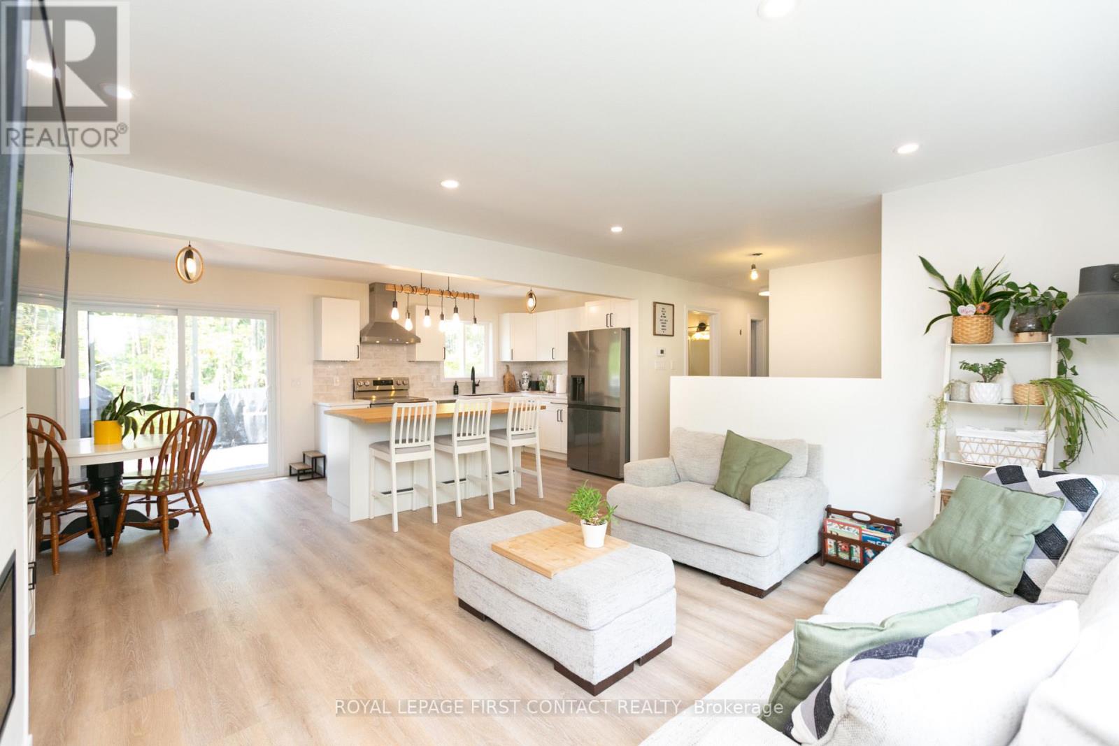 5532 Old Udney Side Road, Ramara, Ontario  L3V 0P6 - Photo 8 - S12892530