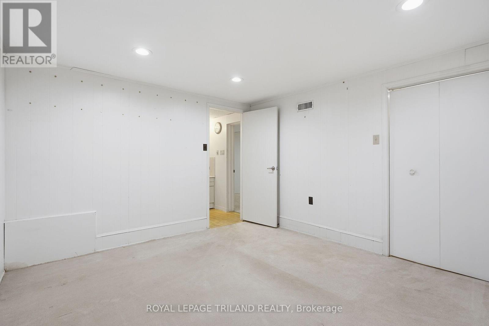 Photo 34 of 47 for 39 Ford Crescent