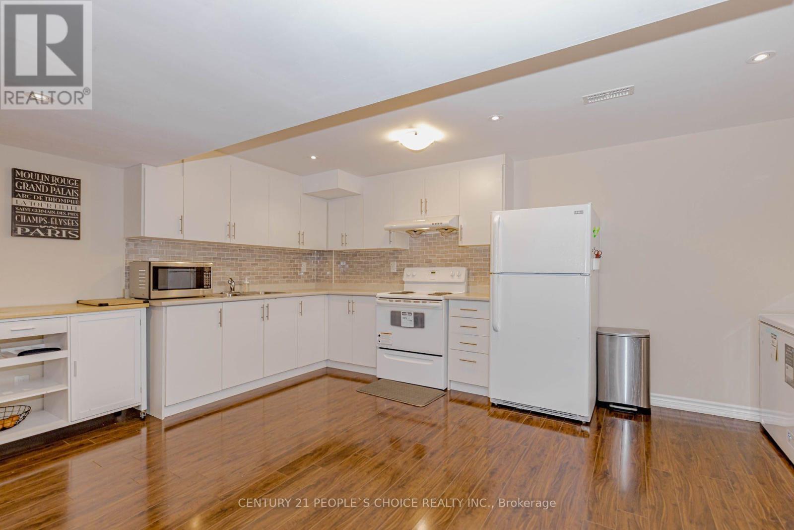 266 Comiskey Crescent, Mississauga, Ontario  L5W 0C4 - Photo 33 - W12892452