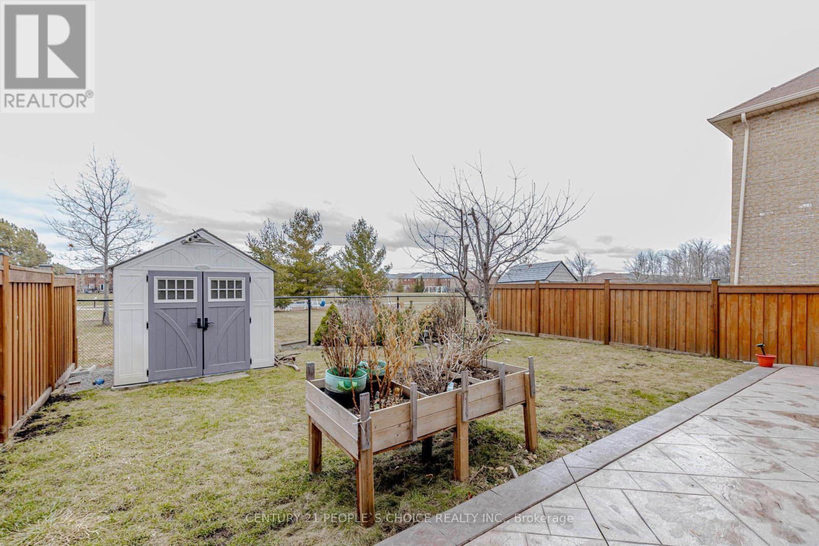 266 Comiskey Crescent, Mississauga, Ontario  L5W 0C4 - Photo 39 - W12892452