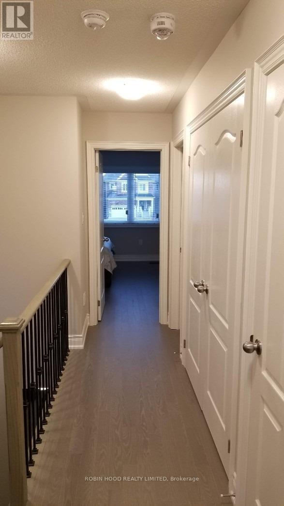 1310 Clarriage Court, Milton, Ontario  L9E 1J4 - Photo 13 - W12892476