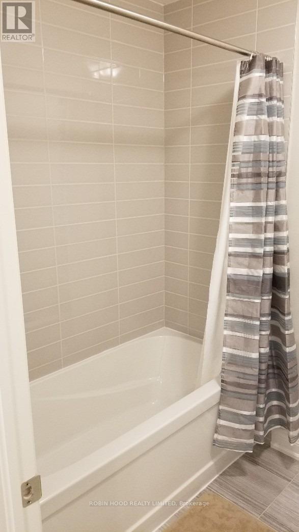 1310 Clarriage Court, Milton, Ontario  L9E 1J4 - Photo 15 - W12892476