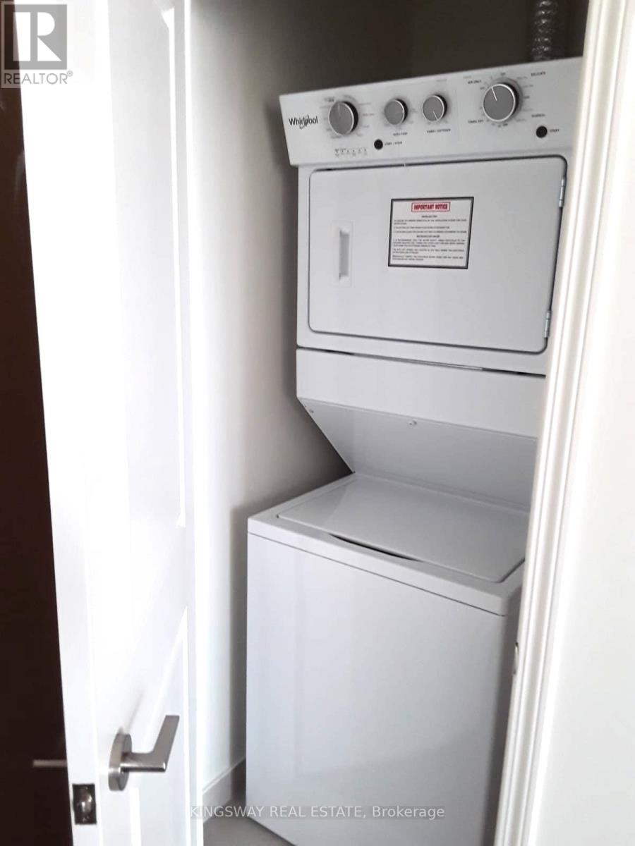 612 - 349 Rathburn Road W, Mississauga, Ontario  L5B 0G9 - Photo 12 - W12892498