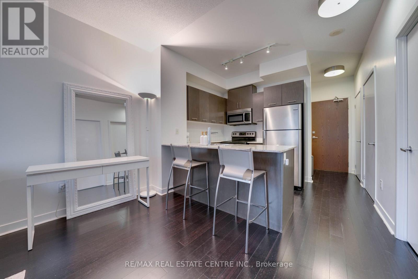 1310 - 365 Prince Of Wales Drive, Mississauga, Ontario  L5B 0G6 - Photo 12 - W12892548