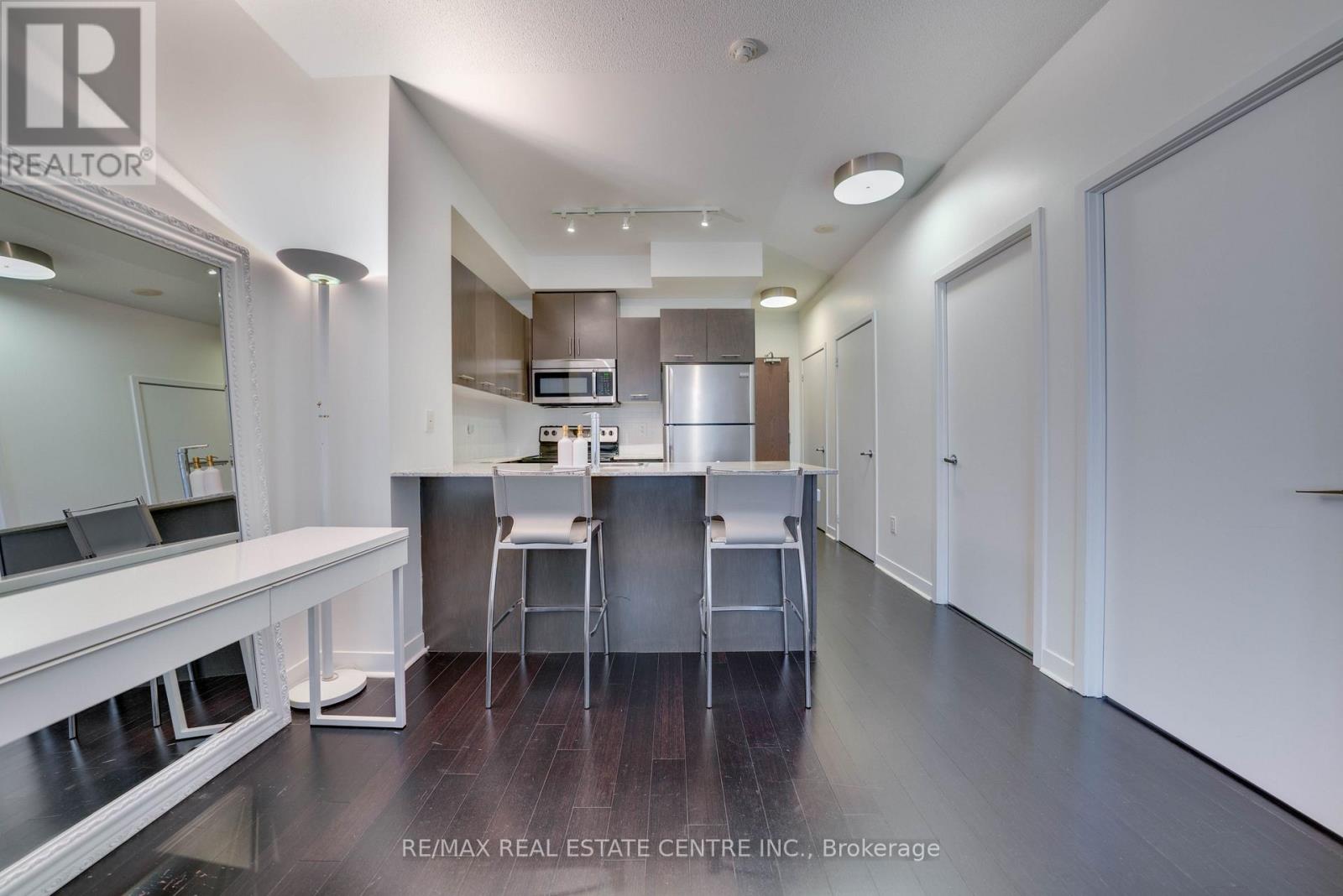 1310 - 365 Prince Of Wales Drive, Mississauga, Ontario  L5B 0G6 - Photo 13 - W12892548