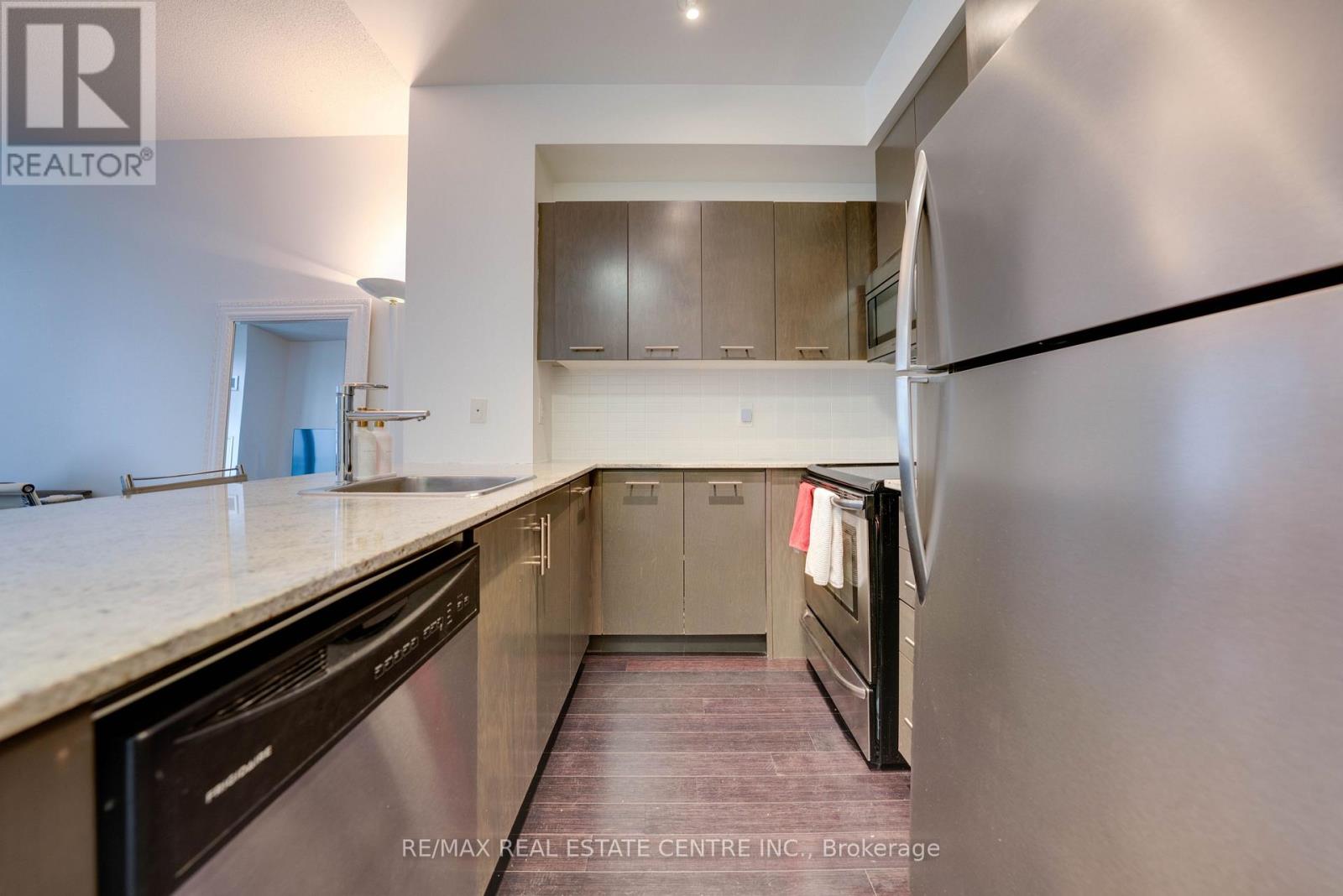 1310 - 365 Prince Of Wales Drive, Mississauga, Ontario  L5B 0G6 - Photo 14 - W12892548