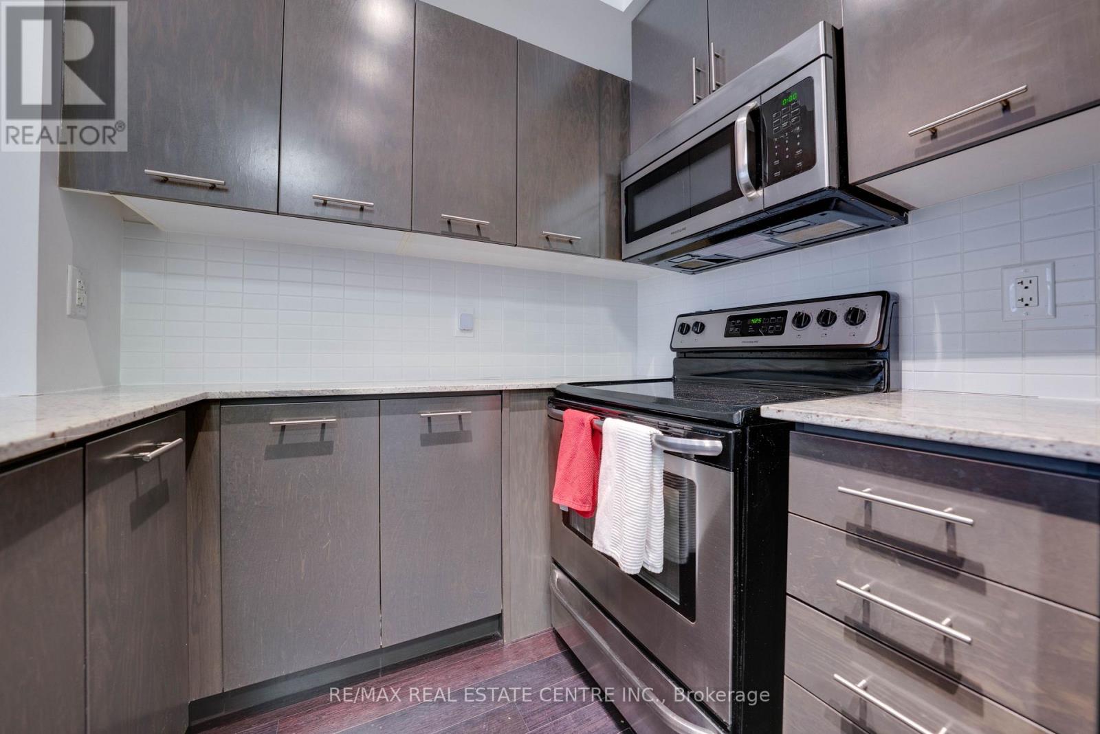 1310 - 365 Prince Of Wales Drive, Mississauga, Ontario  L5B 0G6 - Photo 15 - W12892548