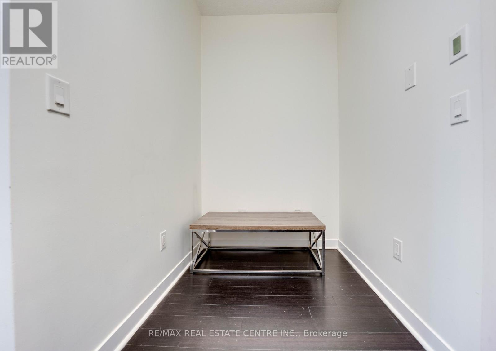 1310 - 365 Prince Of Wales Drive, Mississauga, Ontario  L5B 0G6 - Photo 6 - W12892548