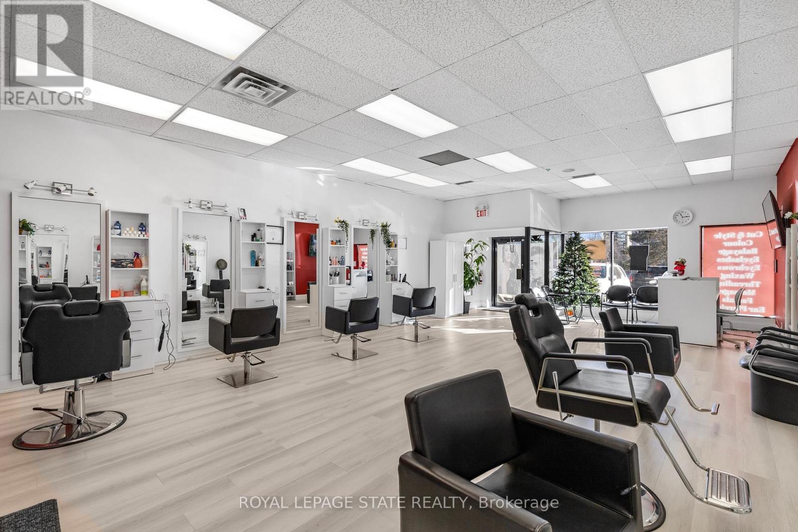 6 - 665 Plains Road E, Burlington, Ontario  L7T 2E8 - Photo 23 - W12892584