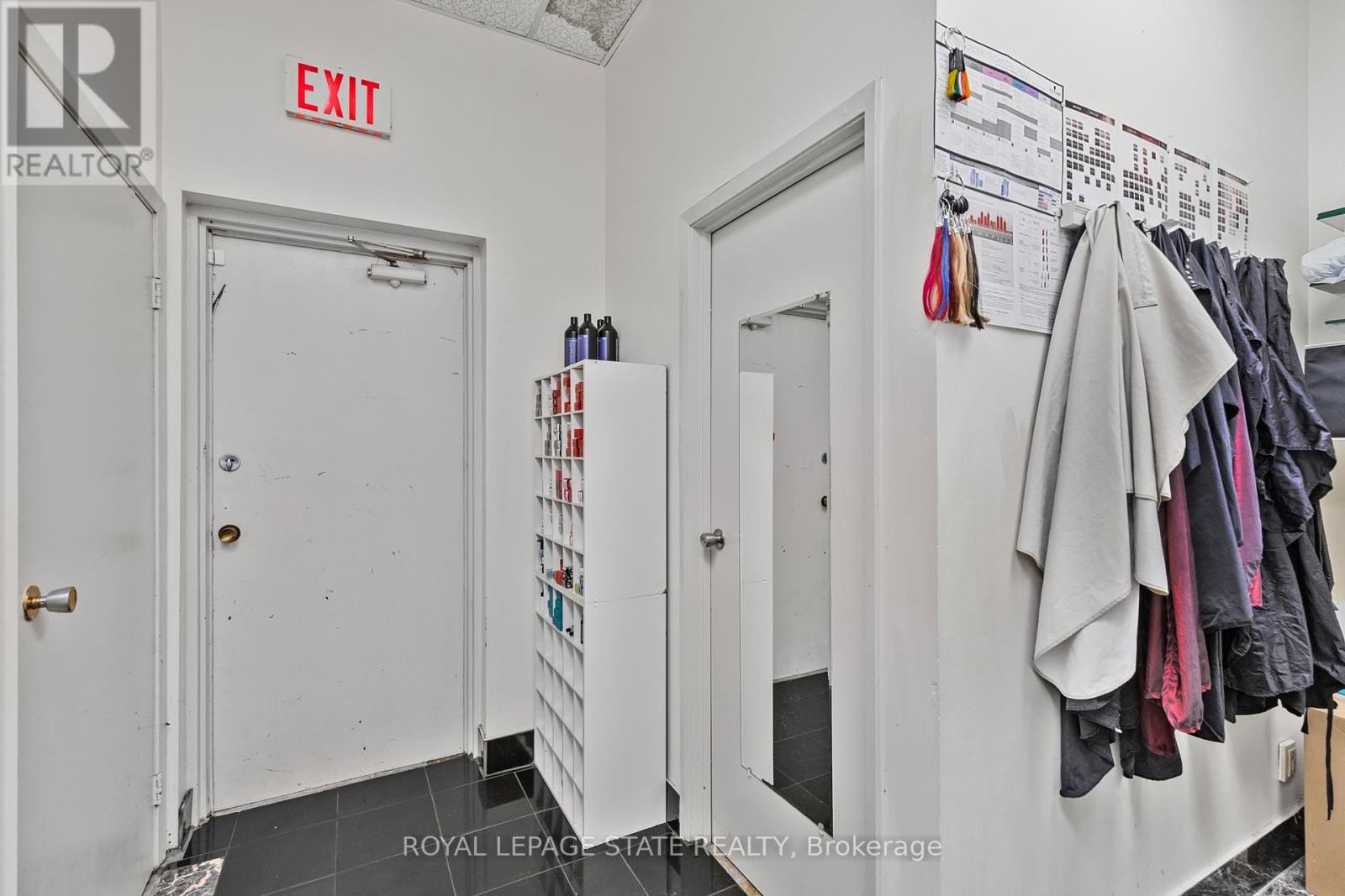 6 - 665 Plains Road E, Burlington, Ontario  L7T 2E8 - Photo 34 - W12892584