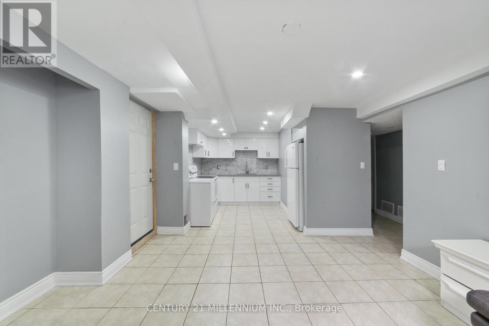 Lower - 26 Newman Court, Brampton, Ontario  L6S 5T1 - Photo 2 - W12892588