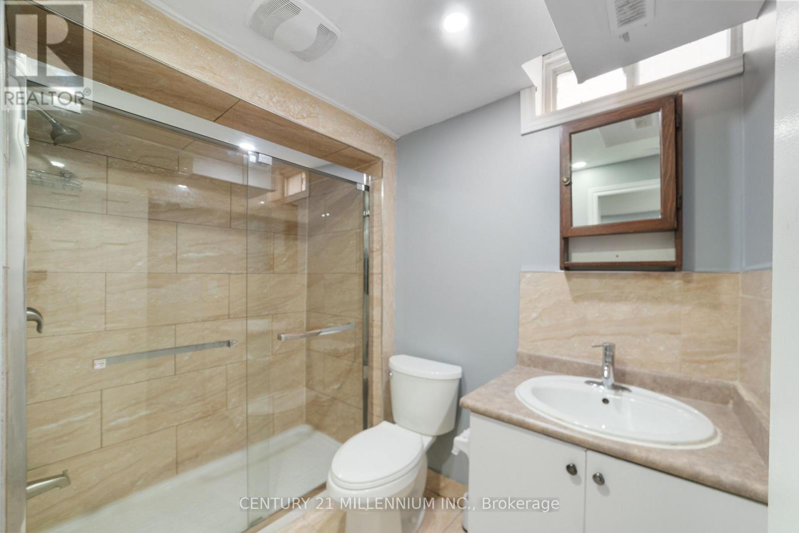 Lower - 26 Newman Court, Brampton, Ontario  L6S 5T1 - Photo 9 - W12892588