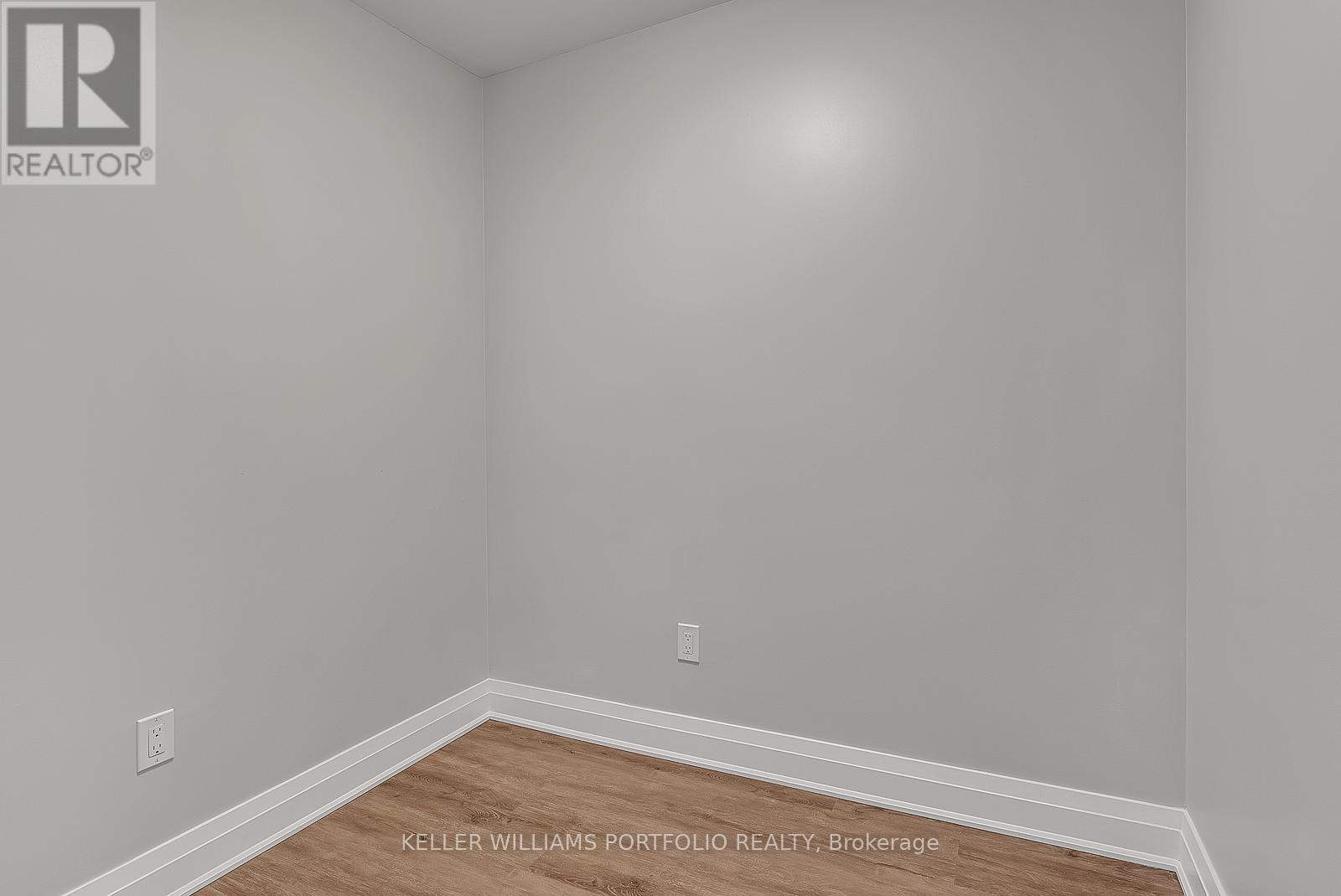 126 - 95 Dundas Street W, Oakville, Ontario  L6M 5N4 - Photo 6 - W12892636