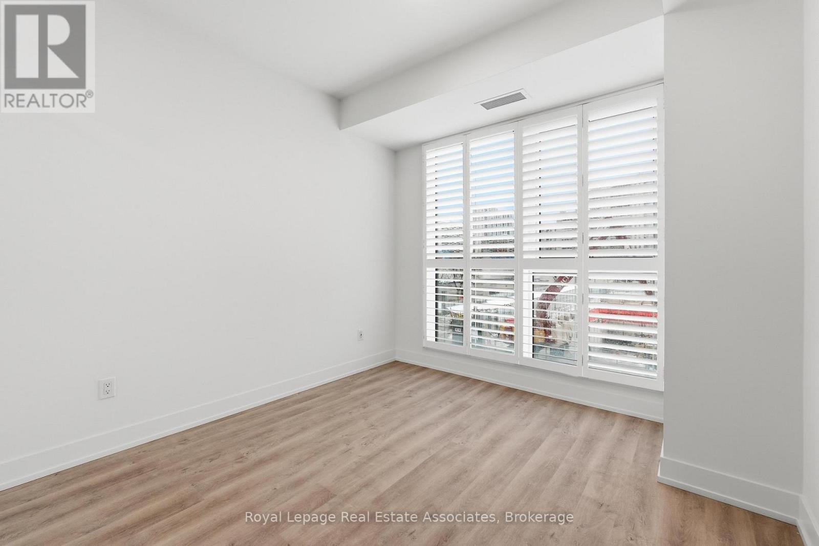 318 - 25 Cordova Avenue, Toronto, Ontario  M9A 0E5 - Photo 13 - W12892694