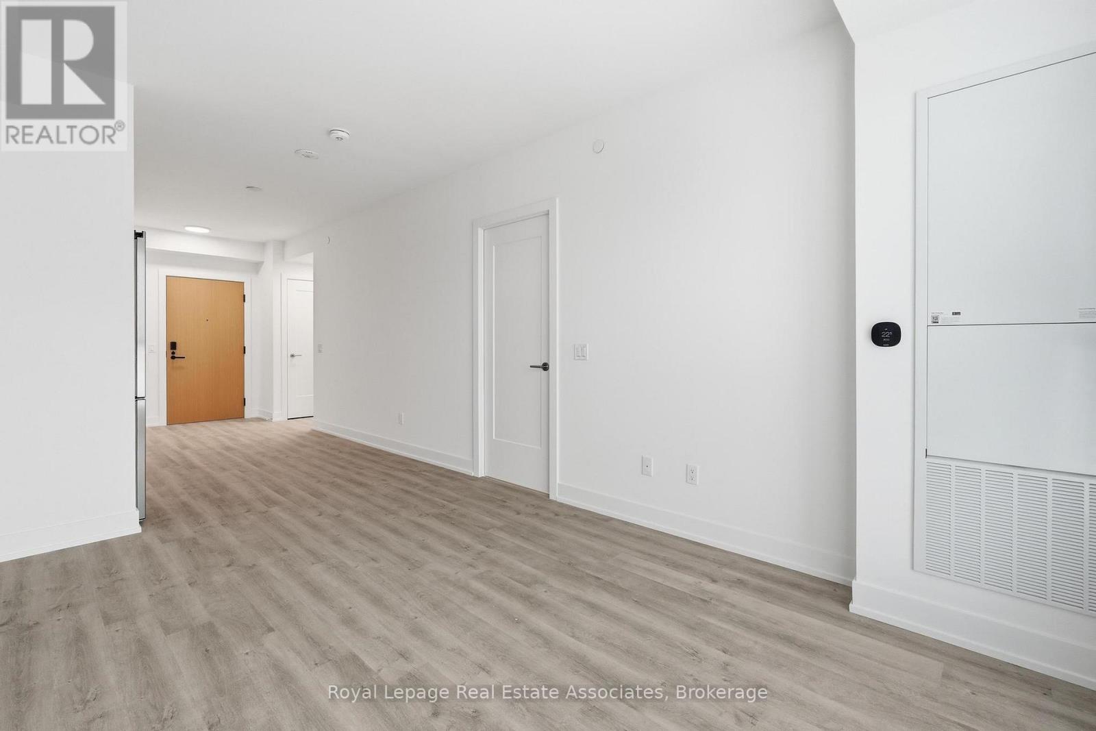 318 - 25 Cordova Avenue, Toronto, Ontario  M9A 0E5 - Photo 8 - W12892694