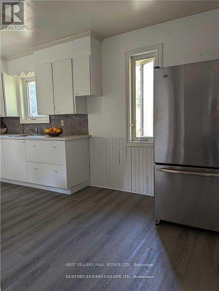 320 Ashbury Road, Oakville, Ontario  L6K 2M4 - Photo 3 - W12892698