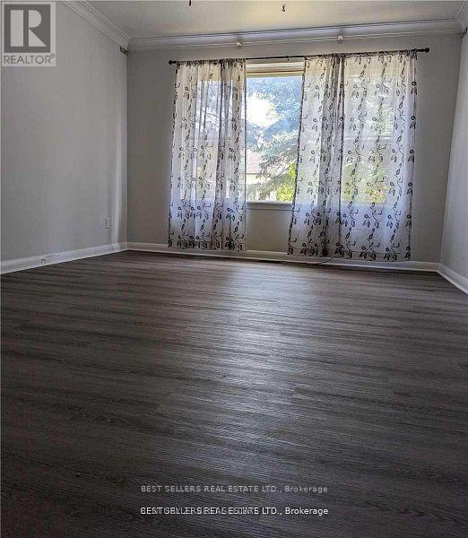 320 Ashbury Road, Oakville, Ontario  L6K 2M4 - Photo 6 - W12892698