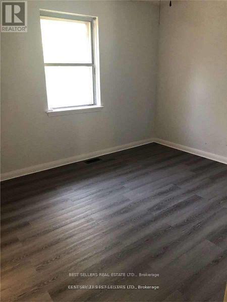 320 Ashbury Road, Oakville, Ontario  L6K 2M4 - Photo 8 - W12892698