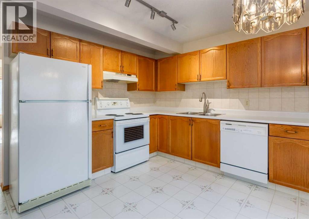 128 Cedarwood Park Sw, Calgary, Alberta  T2W 5N9 - Photo 11 - A2291337