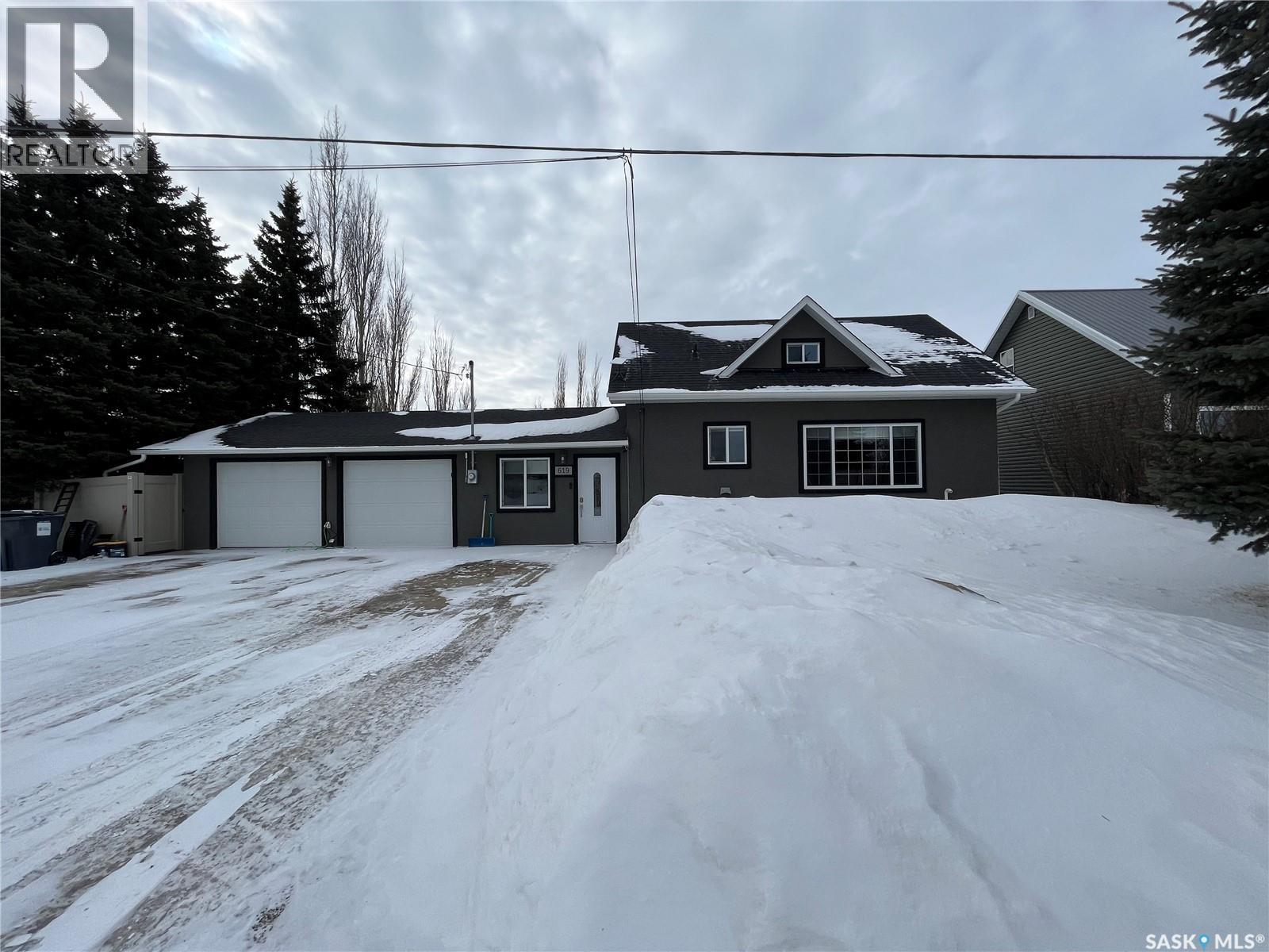 619 Smith Dorrien Avenue, Esterhazy, Saskatchewan  S0A 0X0 - Photo 1 - SK030657