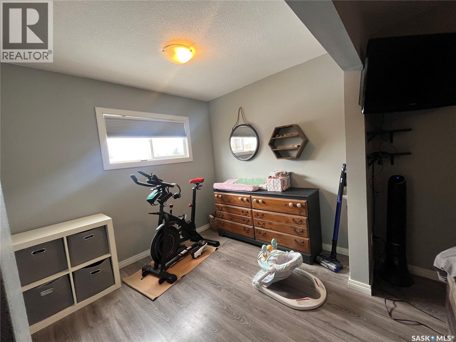 619 Smith Dorrien Avenue, Esterhazy, Saskatchewan  S0A 0X0 - Photo 17 - SK030657