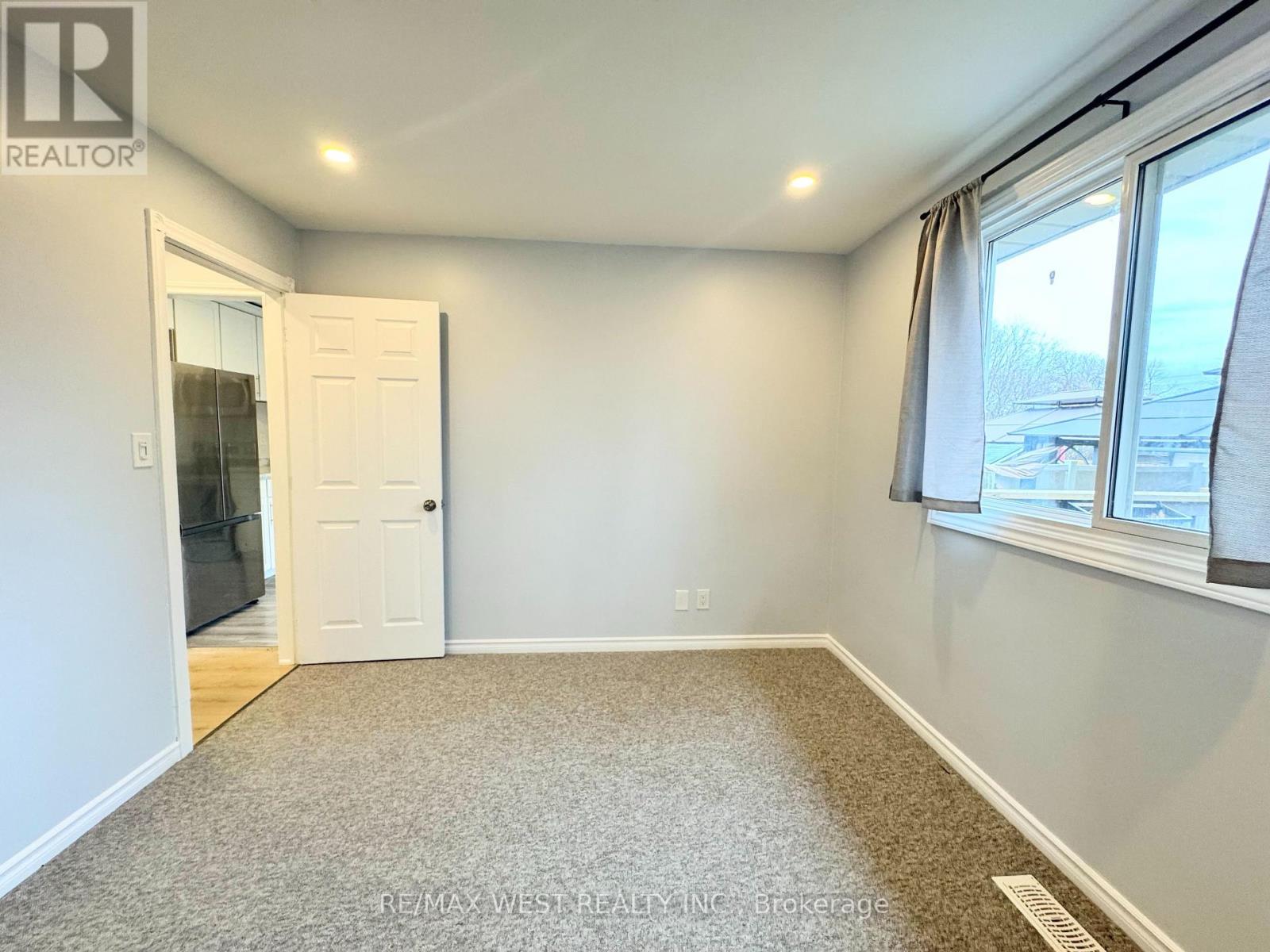 4244 York Drive, Niagara Falls (Morrison), Ontario  L2E 6Y4 - Photo 15 - X12892420