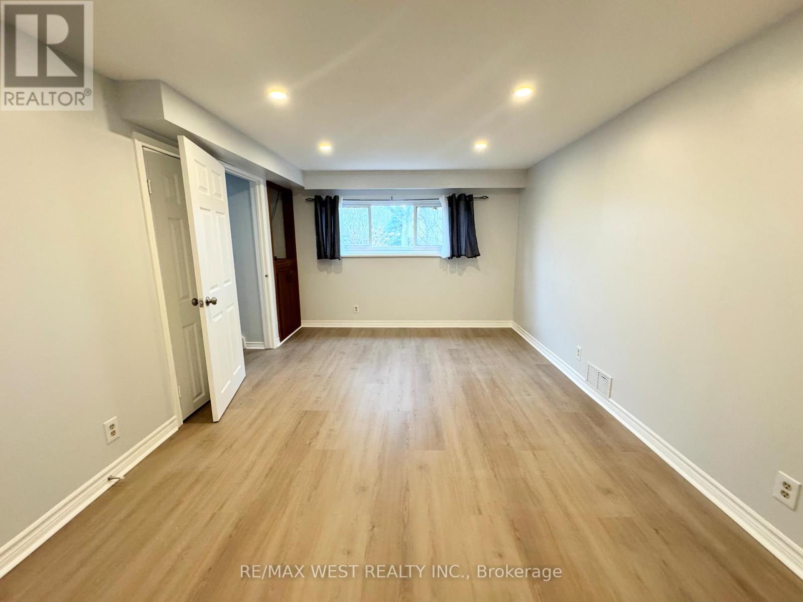 4244 York Drive, Niagara Falls (Morrison), Ontario  L2E 6Y4 - Photo 18 - X12892420