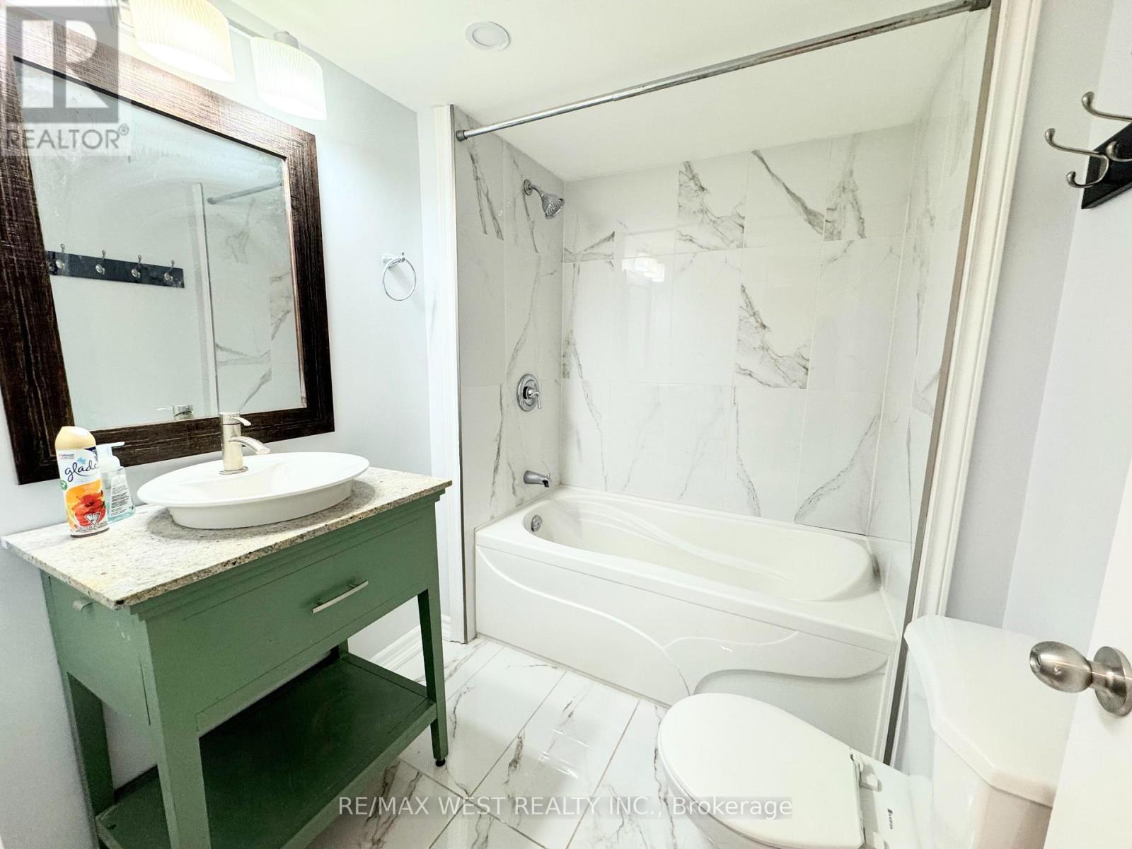 4244 York Drive, Niagara Falls (Morrison), Ontario  L2E 6Y4 - Photo 24 - X12892420