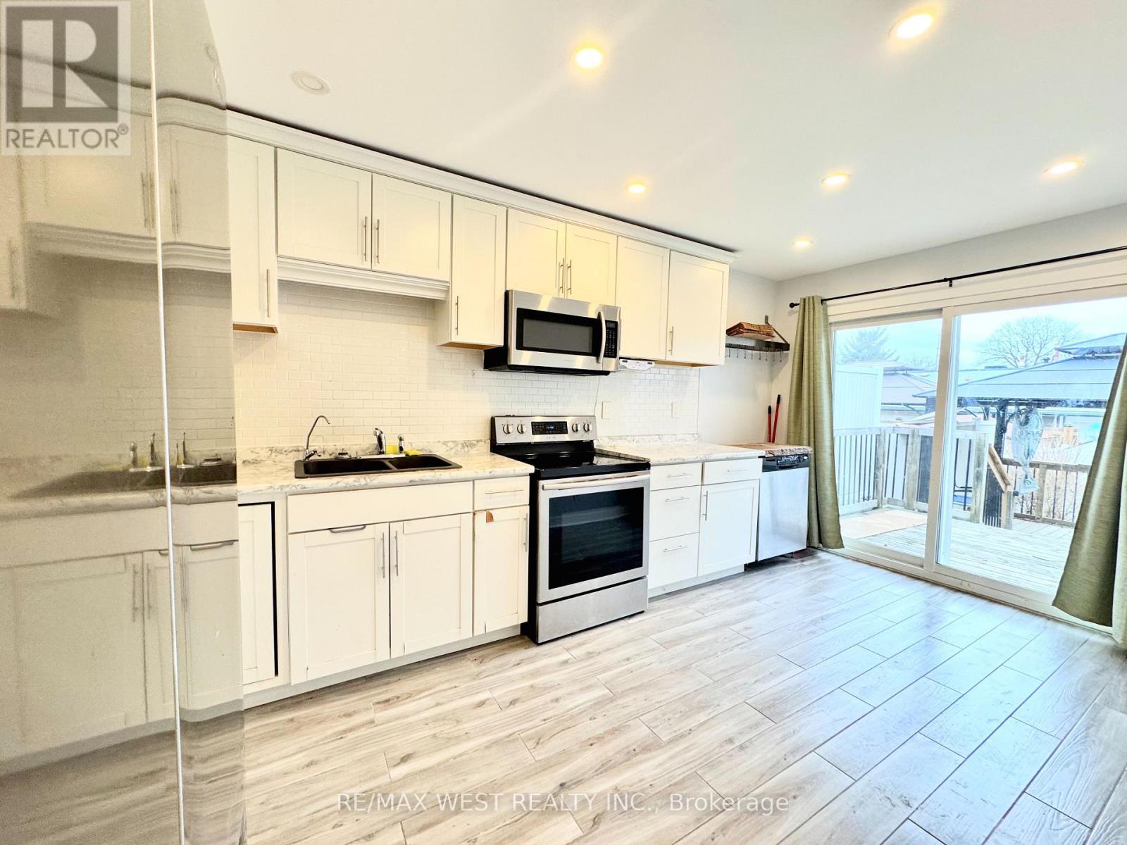 4244 York Drive, Niagara Falls (Morrison), Ontario  L2E 6Y4 - Photo 8 - X12892420