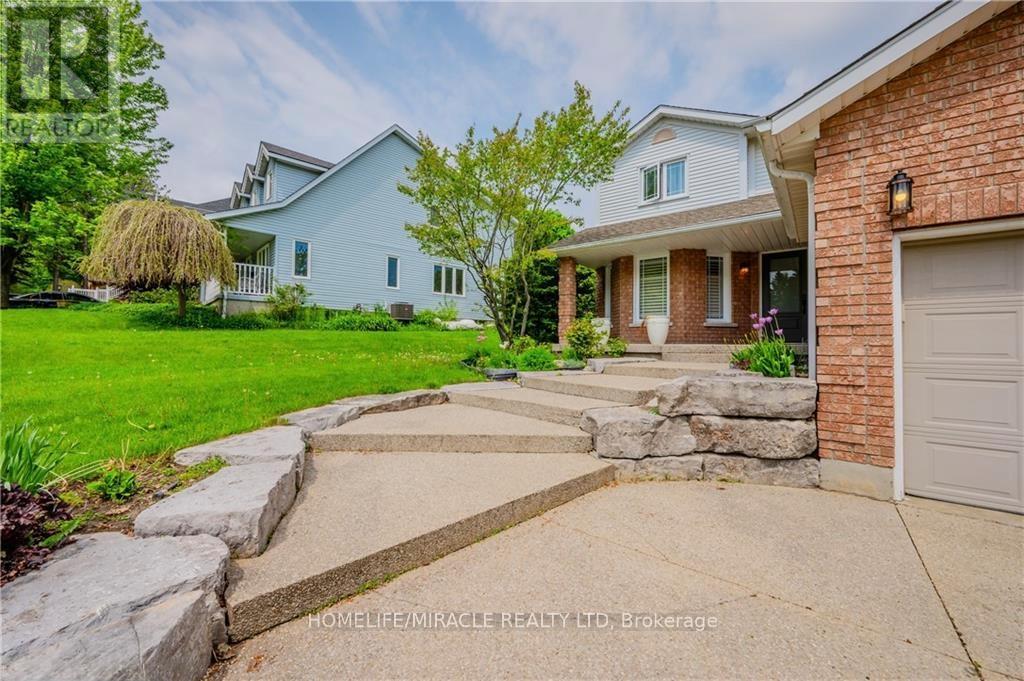 132 Trussler Road, Kitchener, Ontario  N2N 0A9 - Photo 3 - X12892464