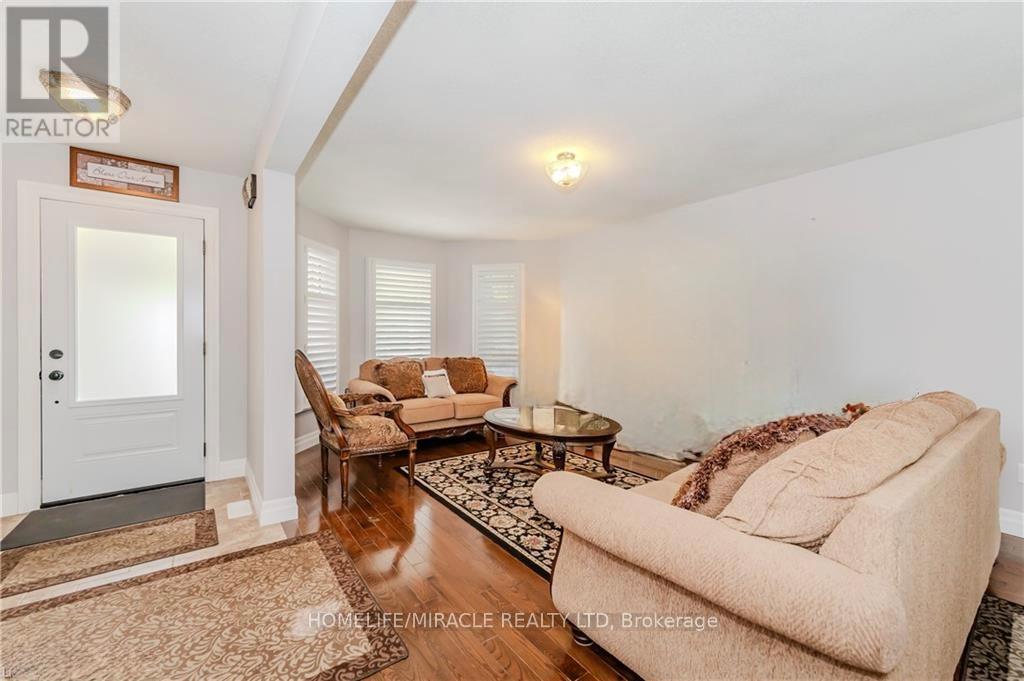 132 Trussler Road, Kitchener, Ontario  N2N 0A9 - Photo 9 - X12892464