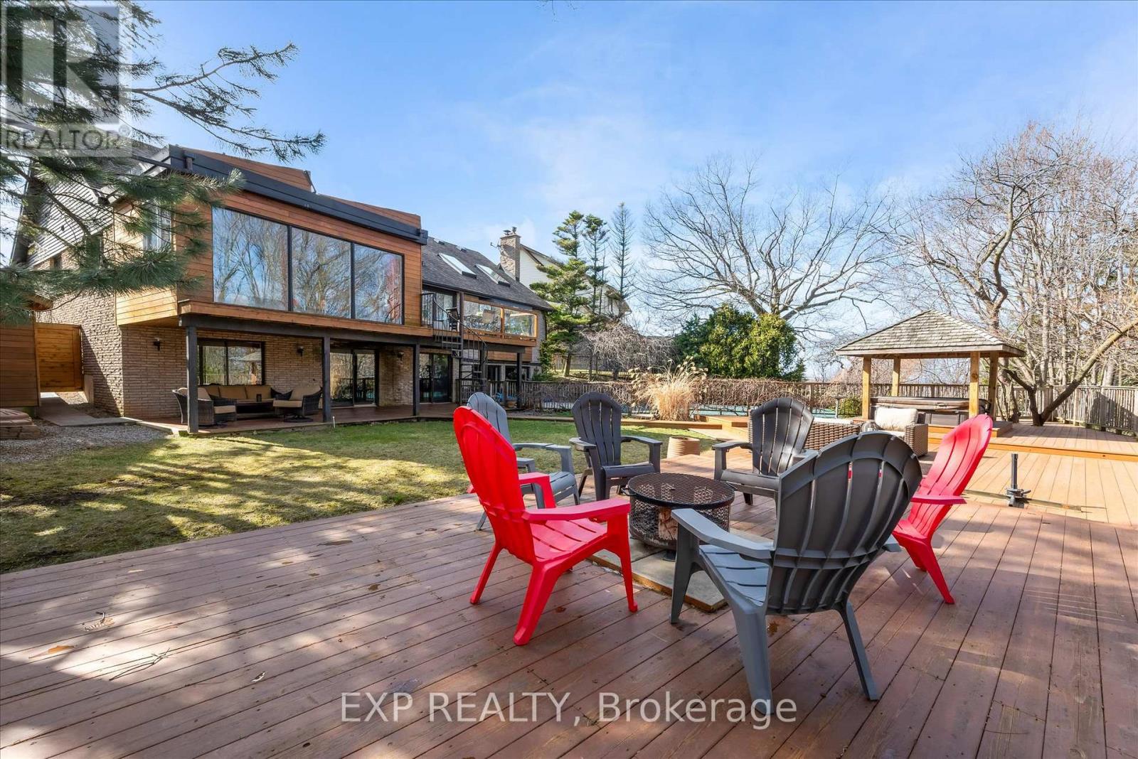 39 HILTS DRIVE, Hamilton, Ontario