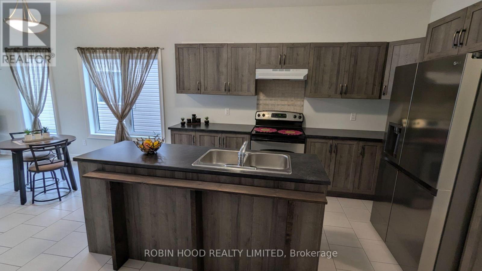 420 Williams Crescent, Fort Erie, Ontario  L2A 0E9 - Photo 12 - X12892494