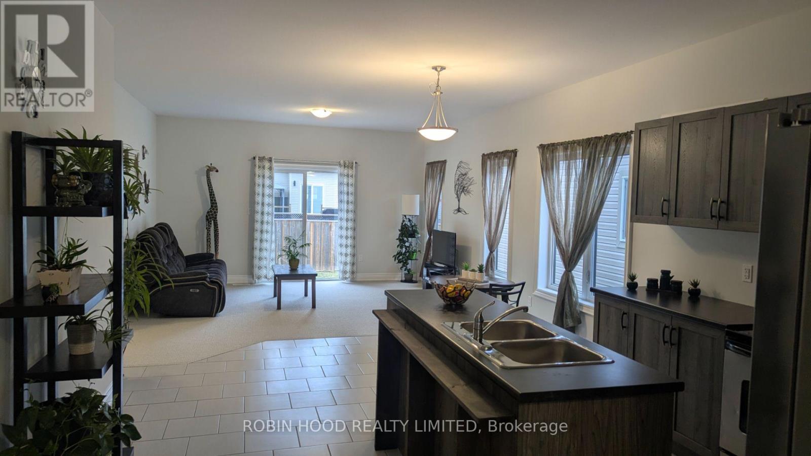 420 Williams Crescent, Fort Erie, Ontario  L2A 0E9 - Photo 5 - X12892494