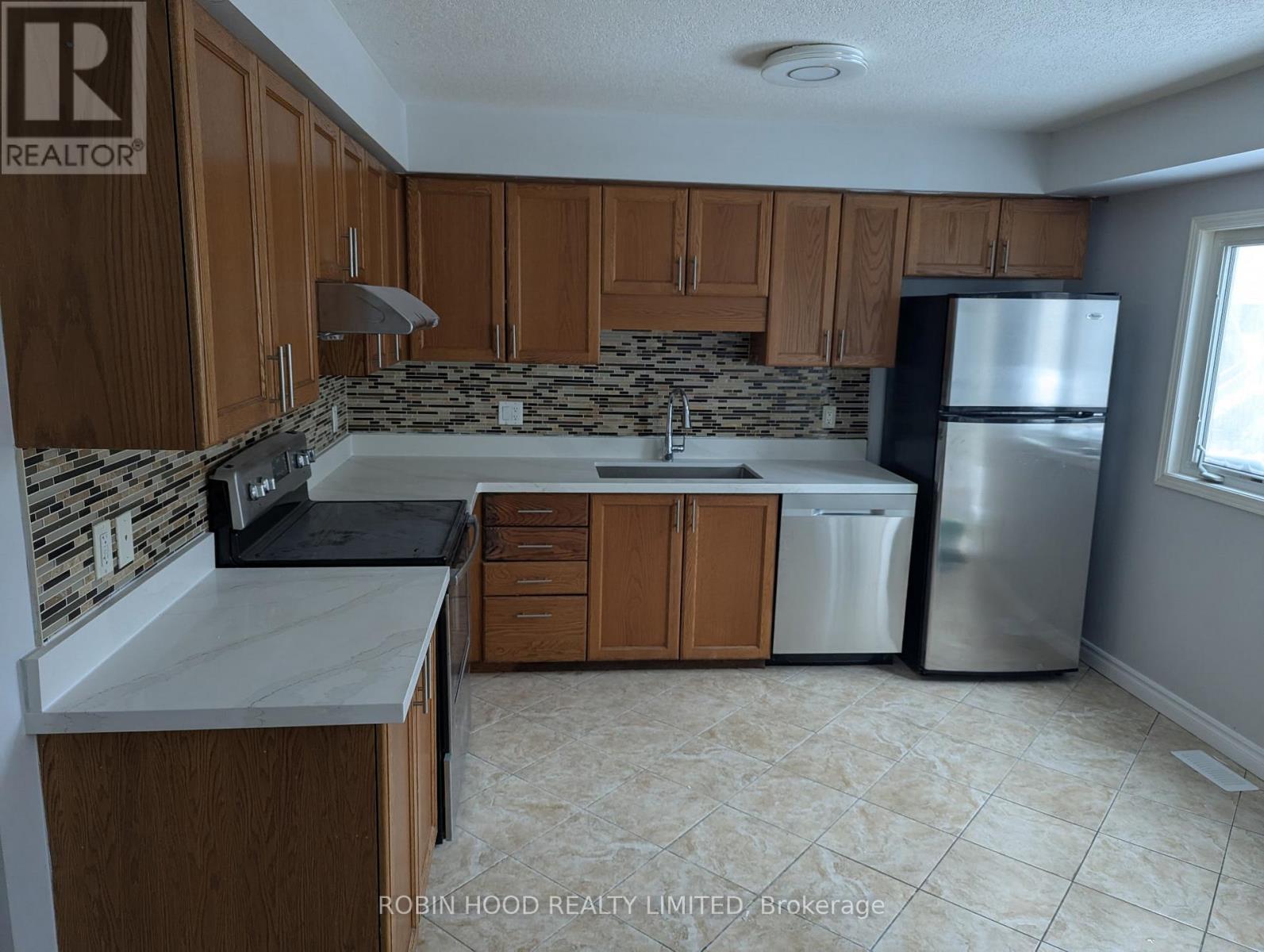 F31 - 175 David Bergey Drive, Kitchener, Ontario  N2E 4H6 - Photo 3 - X12892538